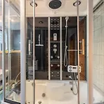 Zur Alten Zahnradbahn 아파트